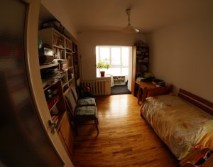 Lakás 3 szobák eladó on Cluj-napoca, Zóna Manastur