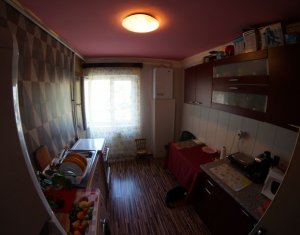 Appartement 3 chambres à vendre dans Cluj-napoca, zone Marasti