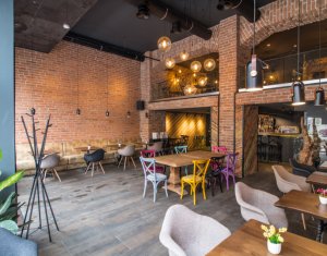 Espace Commercial à vendre dans Cluj-napoca, zone Centru