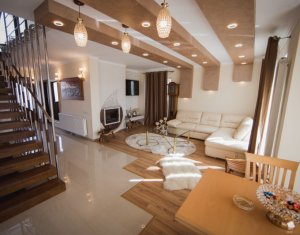 Maison 6 chambres à vendre dans Sannicoara