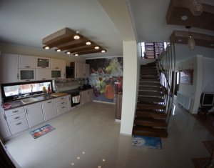 Maison 6 chambres à vendre dans Sannicoara