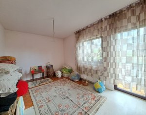 Casa individuala, gradina, Floresti