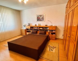Maison 7 chambres à vendre dans Cluj-napoca, zone Someseni