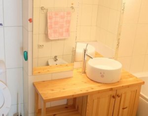 Lakás 2 szobák eladó on Floresti