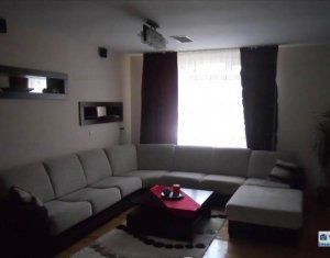 Lakás 4 szobák eladó on Floresti