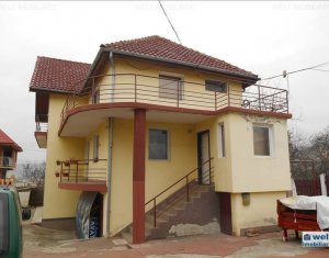 Maison 7 chambres à vendre dans Cluj-napoca, zone Manastur