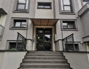 Lakás 2 szobák eladó on Floresti