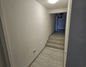 Maison 7 chambres à vendre dans Floresti