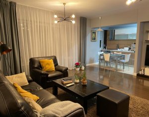 Appartement 4 chambres à vendre dans Cluj-napoca, zone Plopilor