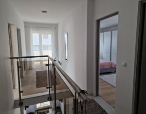 Maison 4 chambres à vendre dans Floresti