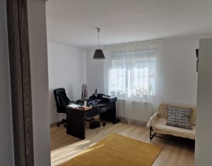 Maison 4 chambres à louer dans Floresti