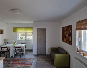 Maison 4 chambres à louer dans Floresti