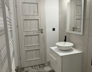 Appartement 3 chambres à vendre dans Cluj-napoca, zone Sopor