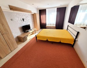 Appartement 3 chambres à louer dans Cluj-napoca, zone Marasti