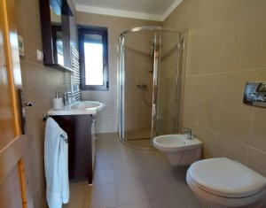 Maison 8 chambres à vendre dans Feleacu