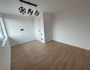 Appartement 4 chambres à vendre dans Floresti