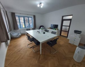 , 400m2 in Cluj-napoca, zona Andrei Muresanu