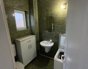 Maison 4 chambres à vendre dans Floresti