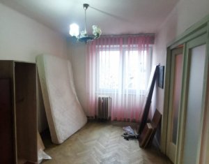 Appartement 4 chambres à vendre dans Cluj-napoca, zone Plopilor