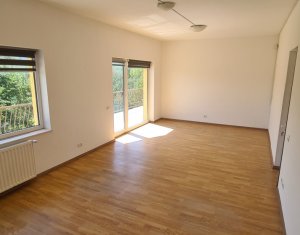 Iroda kiadó on Cluj-napoca, Zóna Intre Lacuri
