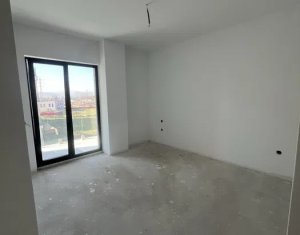 Lakás 3 szobák eladó on Floresti