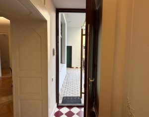 Birou premium ultracentral – 4 camere, amenajare elegantă, Cluj-Napoca