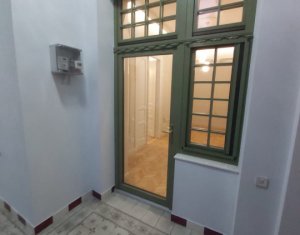 Birou premium ultracentral – 4 camere, amenajare elegantă, Cluj-Napoca