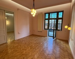 Birou premium ultracentral – 4 camere, amenajare elegantă, Cluj-Napoca