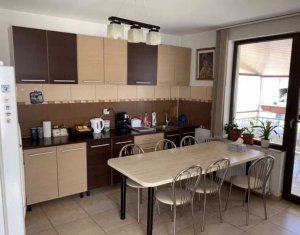 Maison 4 chambres à louer dans Cluj-napoca, zone Iris