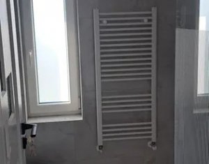 Lakás 4 szobák eladó on Floresti