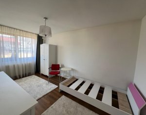 Maison 5 chambres à louer dans Floresti