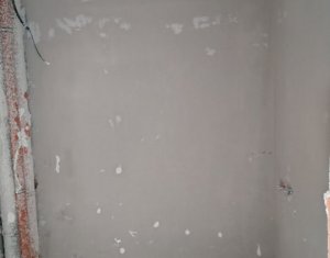 Lakás 2 szobák eladó on Floresti