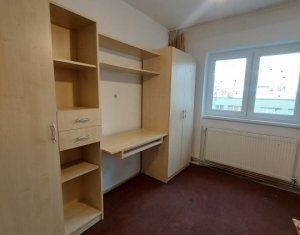Lakás 4 szobák eladó on Cluj-napoca, Zóna Manastur