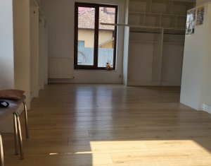 Üzlethelyiség eladó on Floresti