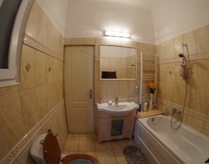 Appartement 3 chambres à vendre dans Cluj-napoca, zone Centru