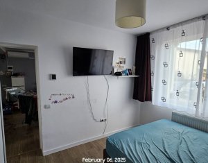 Lakás 3 szobák eladó on Floresti