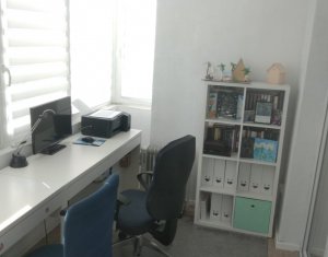 Lakás 3 szobák eladó on Floresti
