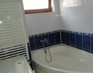 Lakás 3 szobák eladó on Floresti