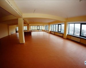 Bureau à louer, 1120m2 dans Cluj-napoca