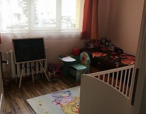Lakás 4 szobák eladó on Cluj-napoca, Zóna Manastur