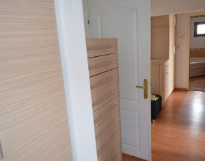 Lakás 4 szobák eladó on Cluj-napoca, Zóna Manastur