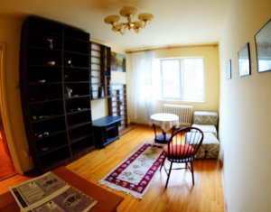 Appartement 4 chambres à vendre dans Cluj-napoca, zone Manastur
