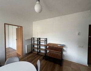 Lakás 3 szobák kiadó on Floresti
