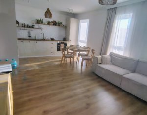 Lakás 3 szobák eladó on Floresti