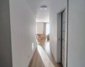 Lakás 3 szobák eladó on Floresti