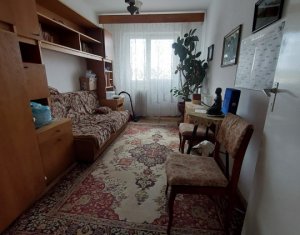 Lakás 4 szobák eladó on Cluj-napoca, Zóna Manastur