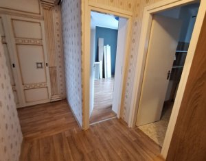 Lakás 2 szobák eladó on Floresti