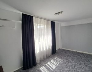 Lakás 3 szobák eladó on Floresti