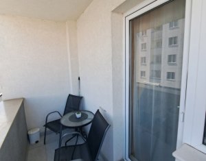 Lakás 3 szobák eladó on Floresti