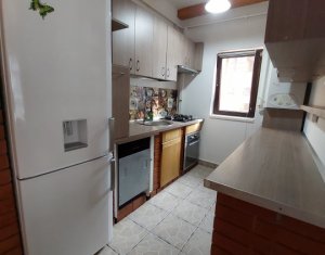 Lakás 3 szobák eladó on Floresti